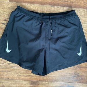 Men’s medium Nike Aeroswift shorts